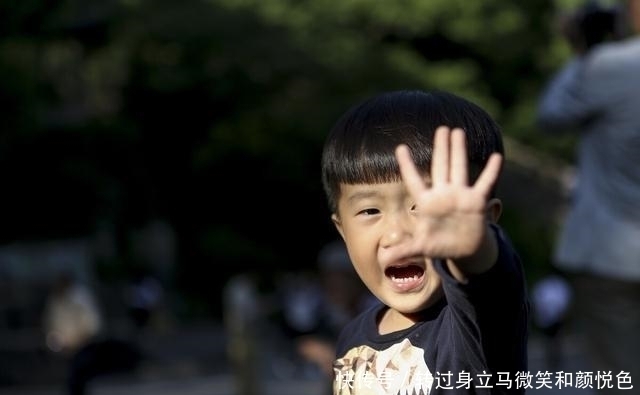 人际交往|父母在这六方面“用力管”孩子,不仅比同龄人更突出,情商也很高