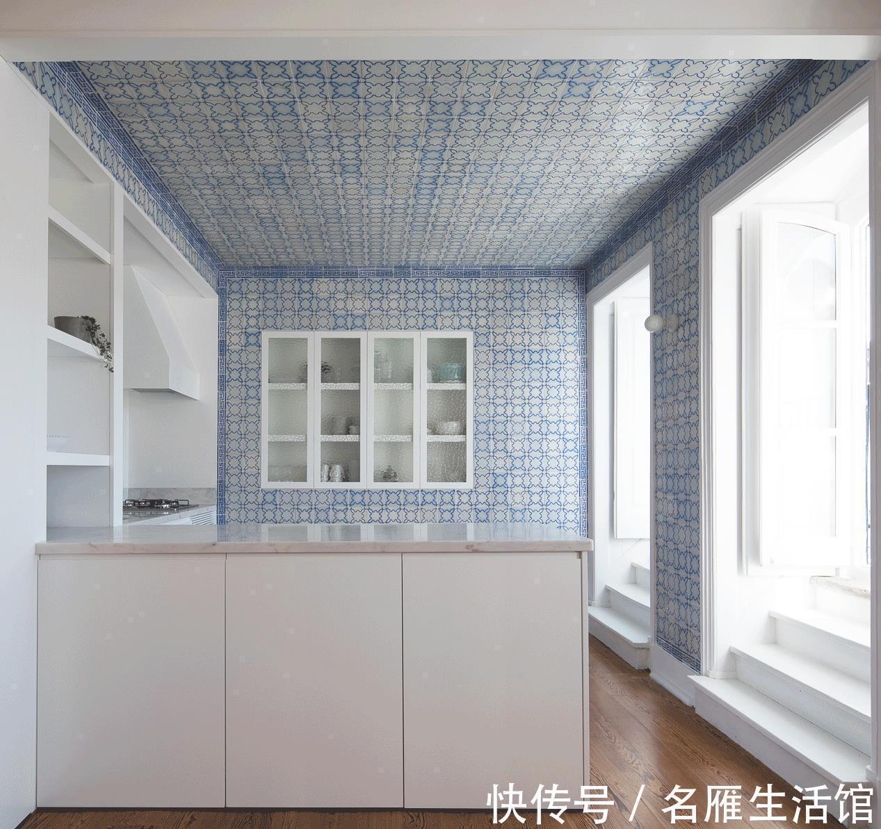 吊柜|二次装修我早有盘算,厨房不装吊柜,墙面内嵌玻璃柜,细节太高明