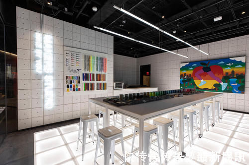 鞋底 前卫设计与环保艺术的碰撞,吸睛彩虹刺绣简直太好看了