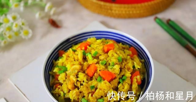 天冷了，我家常做这道懒人焖饭，不用开火，饭菜一锅出，简单好吃！