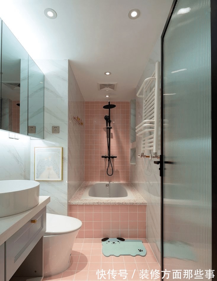 干湿|家里卫生间太小了?这样设计再小都不是问题