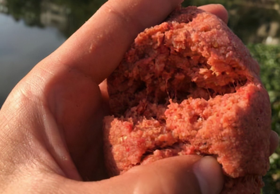 轻松应对任何野钓水域,传统钓高手聊聊七星漂和竖漂的使用技巧