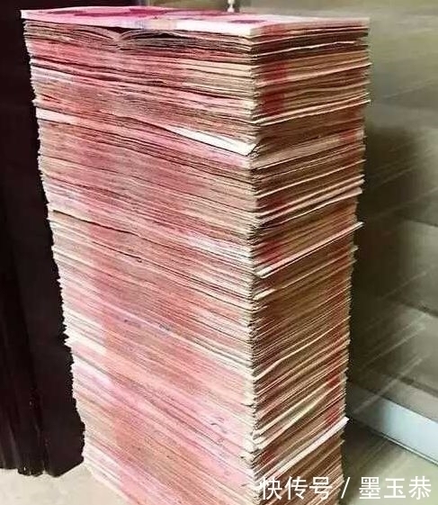 |幽默段子:给女友发信息,点错键竟然发给了隔壁姑娘,结果她