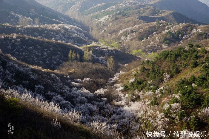 万里长城最美的一段，充满了原生态，不是八达岭，距离北京仅1h