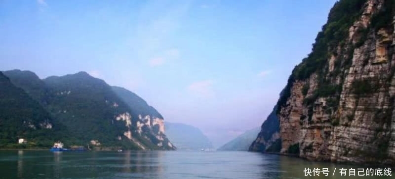 极为|李白这首诗意境优美,被称为平生第一快诗,通篇描写得极为欢快!