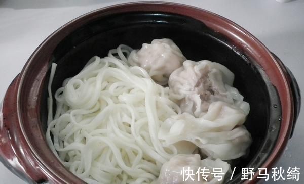 朋友|外国朋友吐槽中餐吃不饱,看了他点的菜后我笑了:能吃饱就怪了