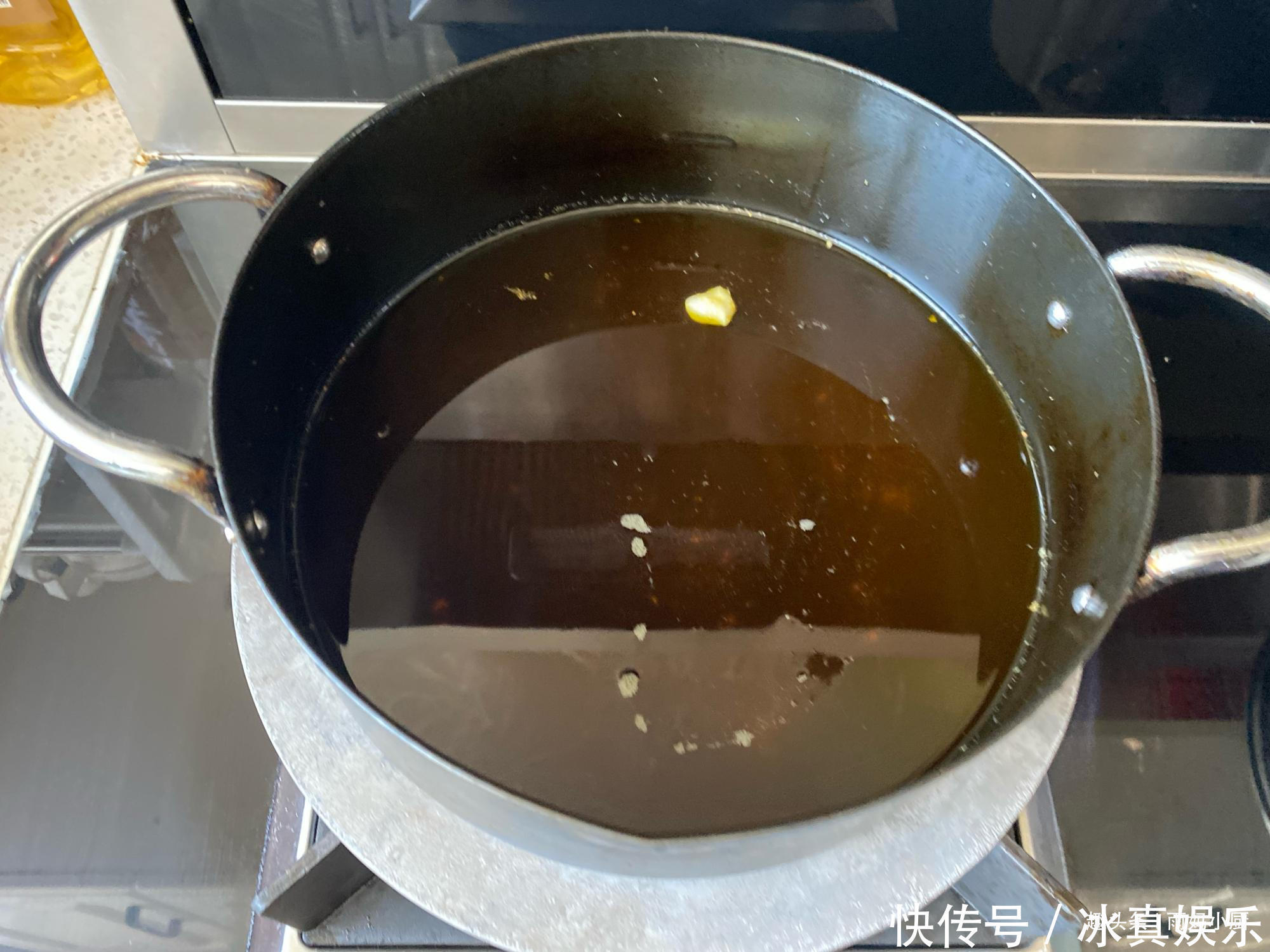 不用1滴水不用泡打粉的安心油条,酥香蓬松,孩子吃更安全