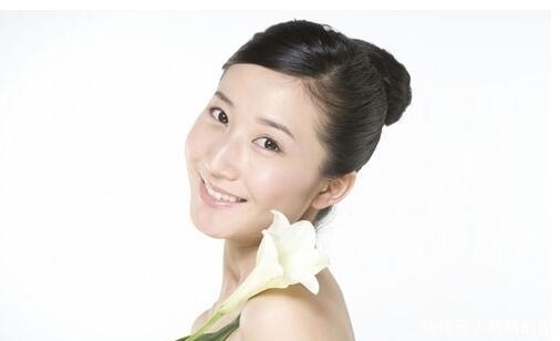 女人“腋毛”多到底好还是不好?你有必要了解下