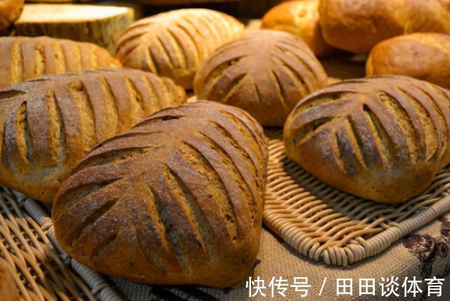 全麦面包|选面包，这5种不要买，假的多不健康，老板从不吃，不懂的人常买