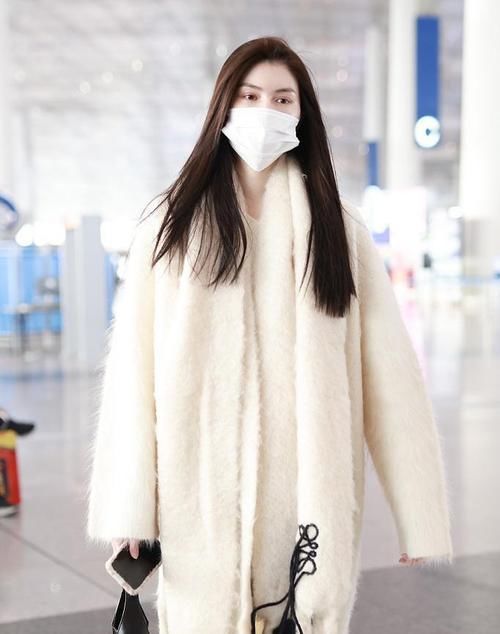  高领|别再乱买“高领毛衣”了！选款时注意这4个要点，穿对才有女神范