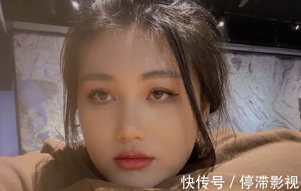 父母|《中國好聲音》凡清，天生煙嗓又是創(chuàng)作才女，父母都很低調(diào)