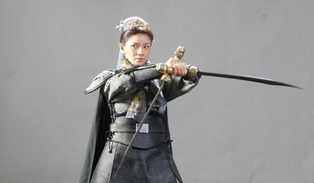 李化龙#评书五大女汉子一位飞刀难躲,一位阵斩罗士信,擒程咬金等三将!