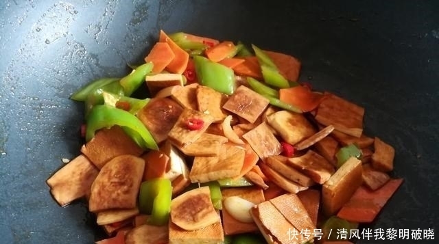 杏鲍菇和它是绝配,高钙高蛋白,营养易消化,孩子长身体正需要