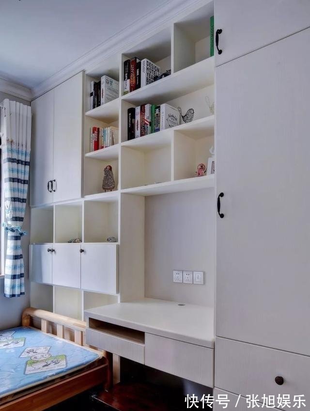 厨房|97平现代二居室,一进门就被朋友家的客厅给迷住了,好漂亮