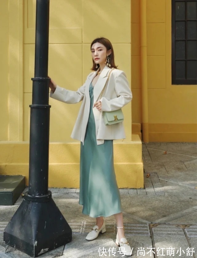 穿搭 30岁女人秋冬怎么穿?我从“3减+2加”搭配思路中,穿出了高级感