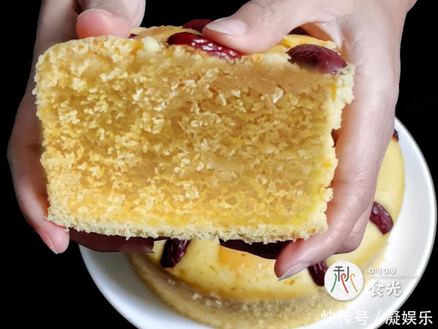 玉米面发糕不粘不塌陷、香甜松软有技巧,手不沾面筷子1搅就做好