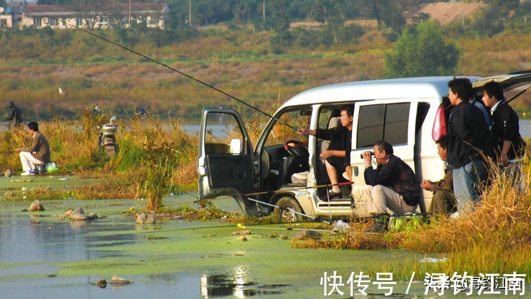 台钓时，竿稍入水多深才合适？老司机说出了其中的奥妙，别再错了