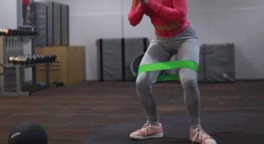 双腿|居家翘臀养成计划，徒手+弹力带动作，让你练出饱满翘臀