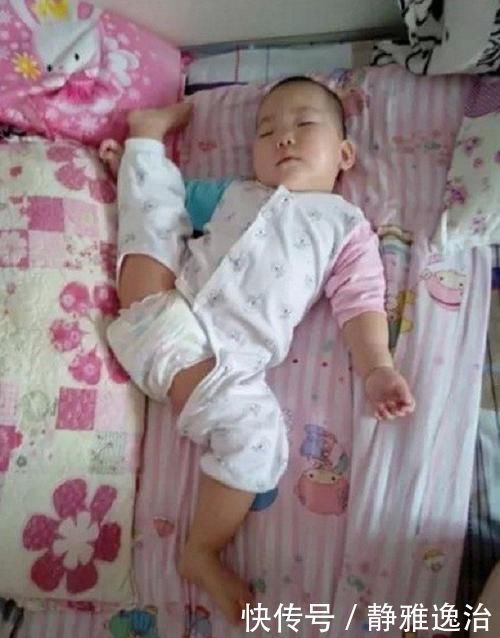 宝妈|不掀开被子,永远不知道宝宝的睡姿有多“销魂”,宝妈们笑翻了