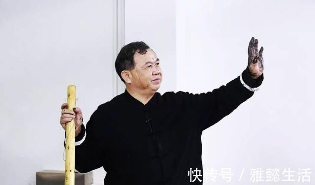 邵大师$用“丑书”写春联,是怎样一种体验?网友:撕了吧,忒丢人!