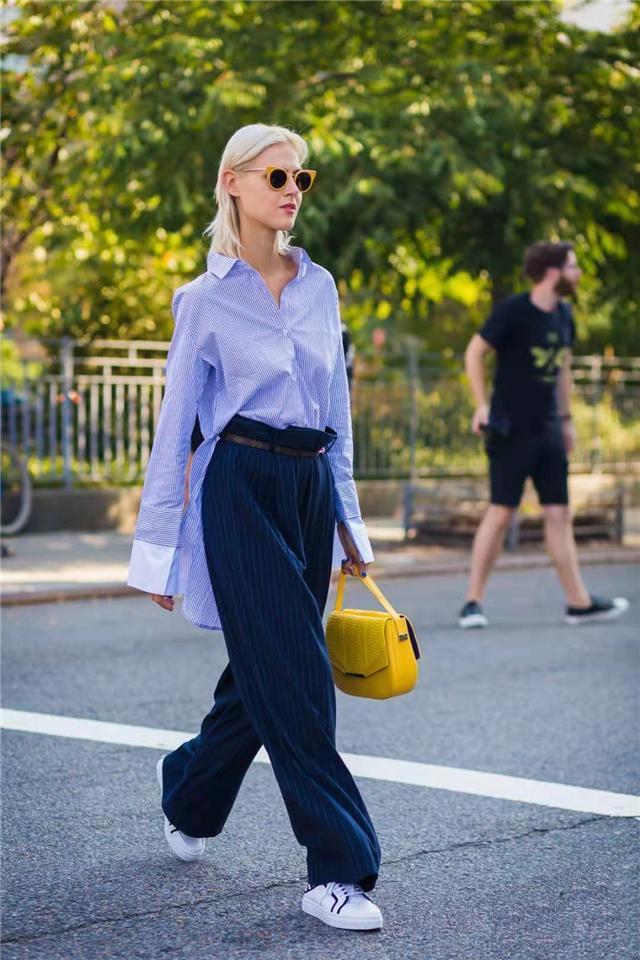 小蛮腰|欧美小姐姐如何玩转经典黑白配,散发热辣的性感,基础色也很时尚