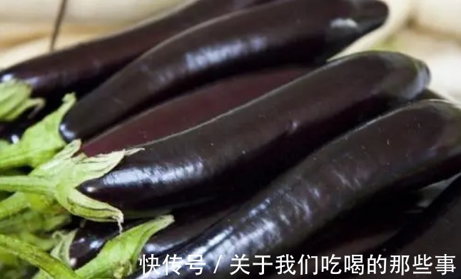 小米椒|伏天多吃蒸茄子,教你2招,茄子不发黑,清爽不油腻,好看又好吃