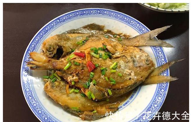 清炒圆白菜|宅家不出门，2个人的午餐吃点啥？一荤一素两个菜，简单美味