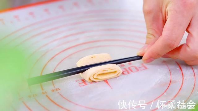 这样新奇的搭配,太撩胃了!香甜软萌,第一次做就被惊艳到了