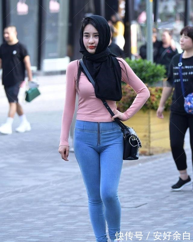 女性 展现女性魅力的打底裤,充满都市靓丽感,气质凸显!