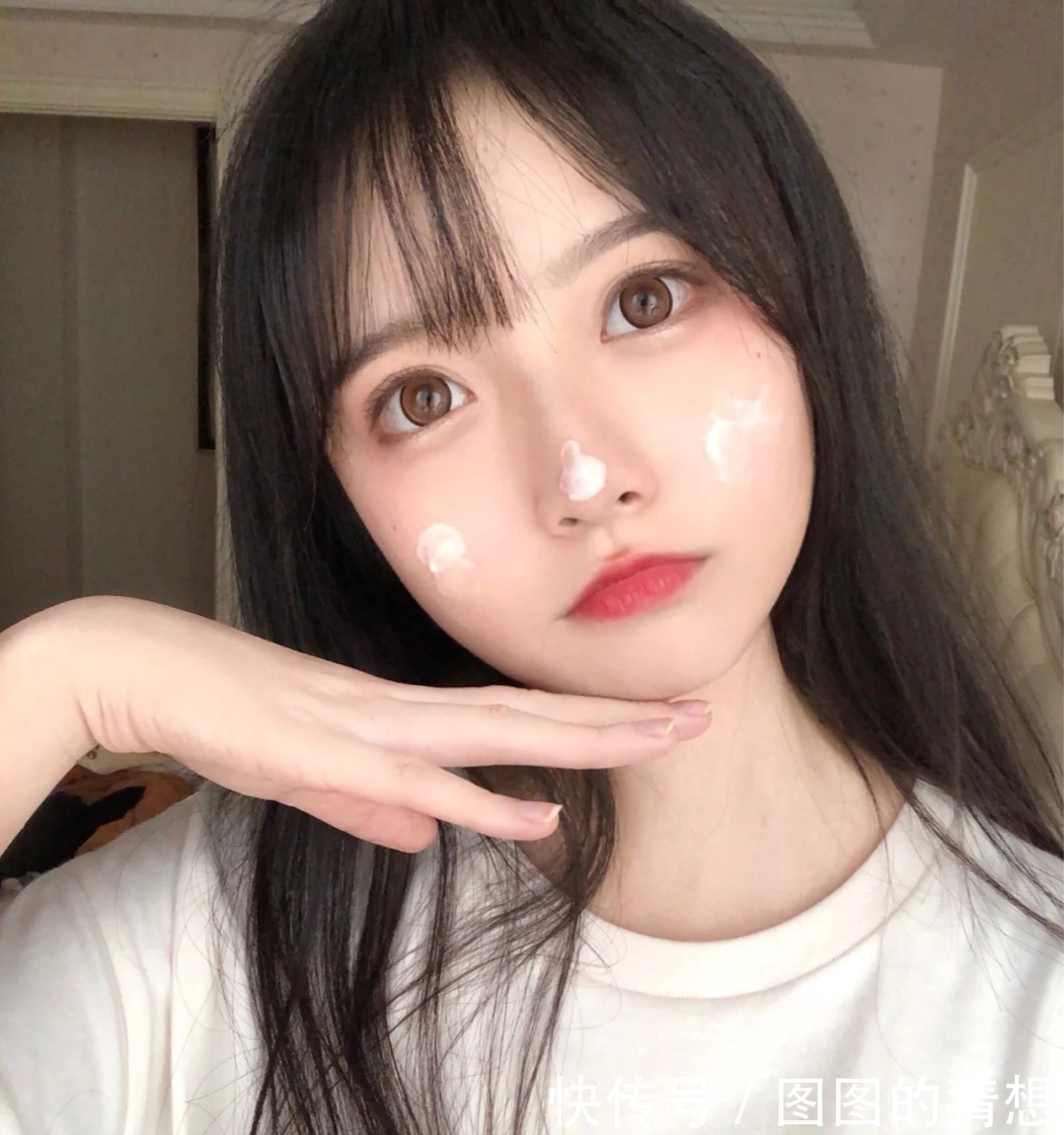 拥有这5种眼型的女生,颜值一般都不低,杏眼、柳叶眼上榜