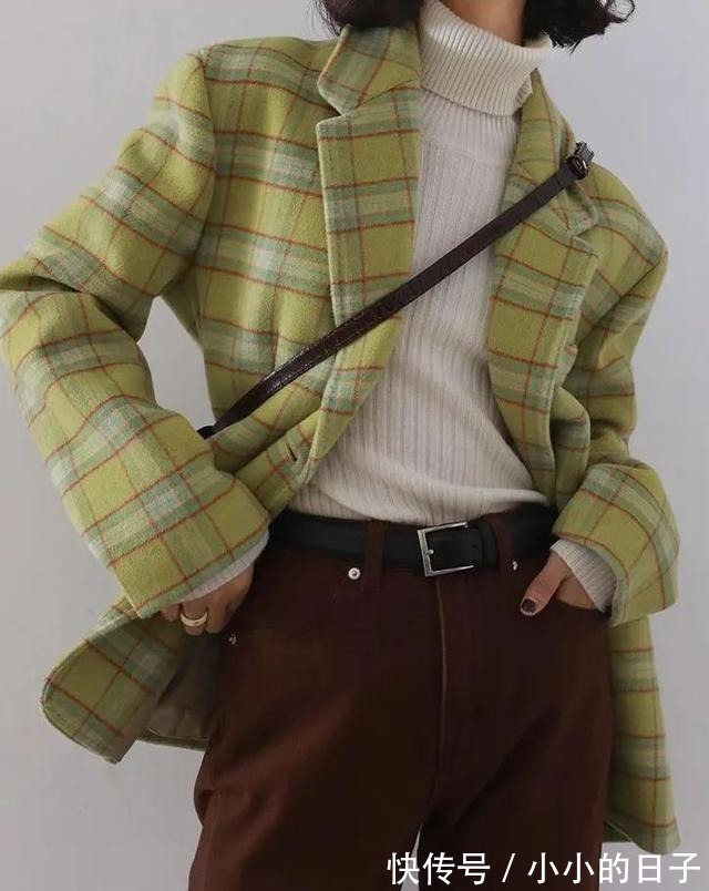 大衣 毛衣+半裙,大衣+针织衫,这才是秋冬的正确打开方式!