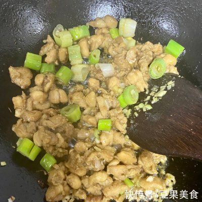 好吃的宫保鸡丁-正宗的鸡腿肉版，你在哪里呀