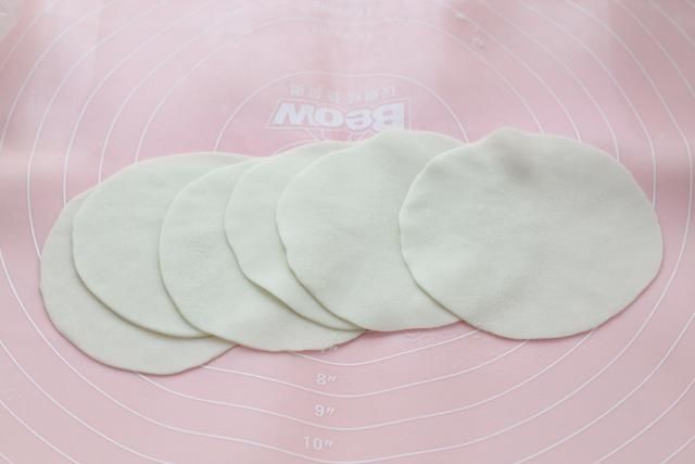 皮薄馅大的萝卜丝蒸饺，不揉面不醒面，营养丰富适合秋冬季食用