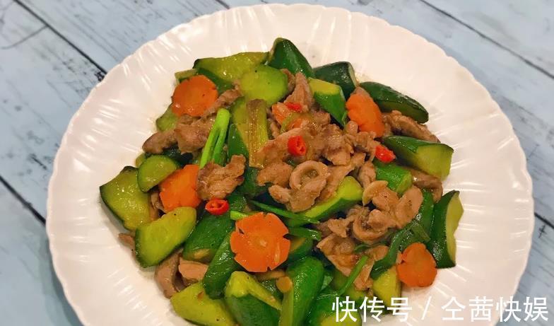 大厨|大厨教你如何做出的黄瓜炒肉丝,即清香爽口,又不油腻,简单易学