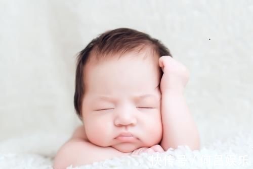 右脑|右脑发达的孩子,大多有以下特征,日后多半是学霸的“苗子”