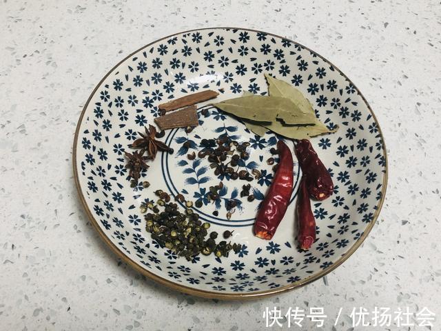大厨|煮毛豆,有人加酒,有人加醋,都是多此一举,大厨教你正确做法