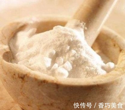 每天用洗洁精洗碗危害很大！饭店阿姨教你3招，快速去油不伤手