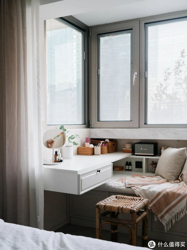 一本好书|窗边角落如何做出格调?1㎡的小空间,也能打造出惊艳的效果!