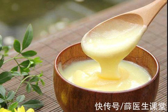 乳腺结节|医生：女人若出现乳腺结节，牢记“2吃、2不吃”，早散结免留疤