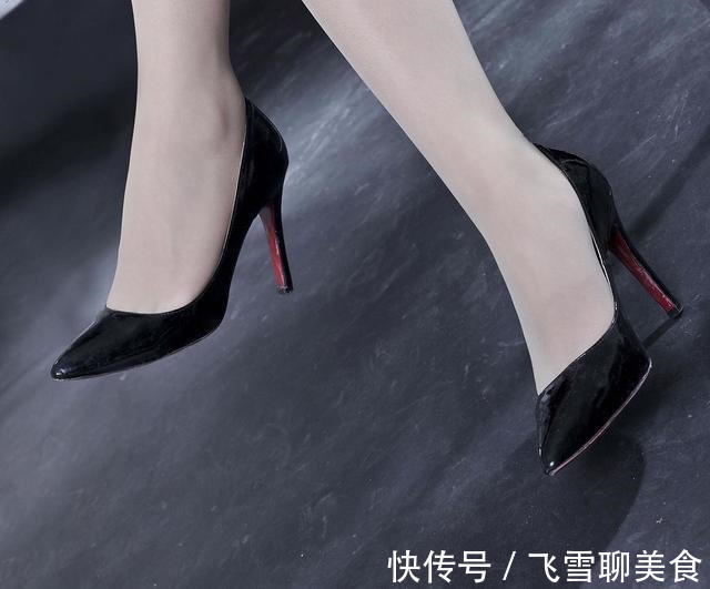 高跟鞋 细跟高跟鞋简洁而不单调,气质出众更加百搭