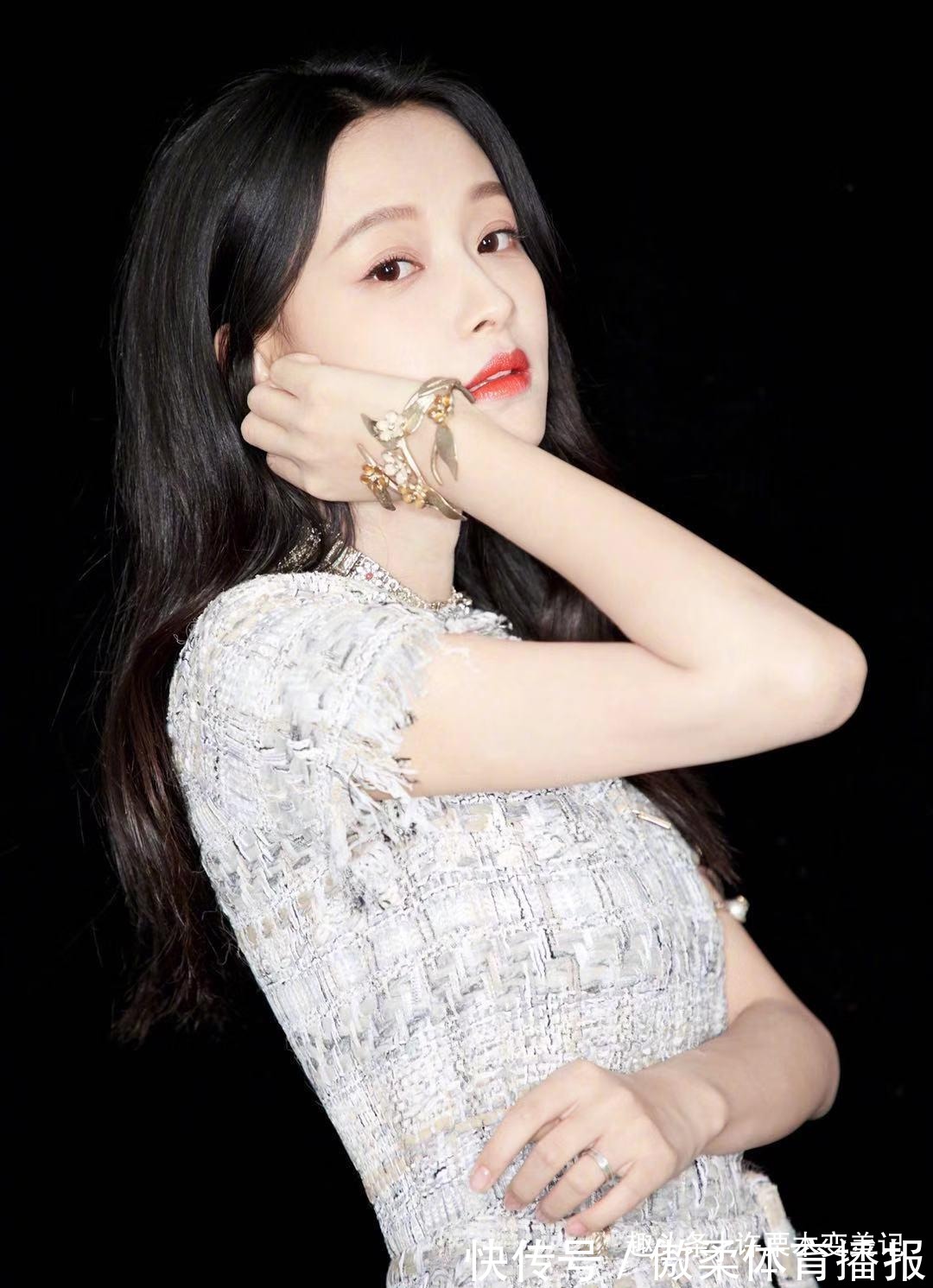 风格@女人戴“手镯”还是“手表”好看?三个理由告诉你,戴错很尴尬!