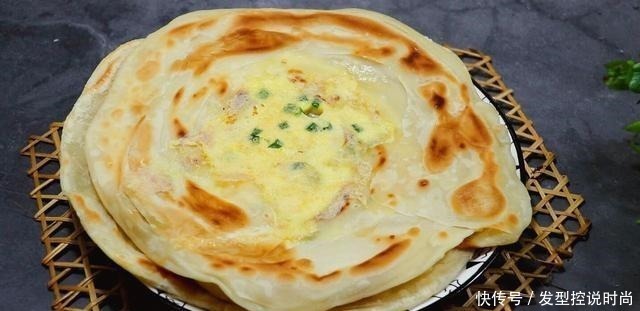 层次|在家不出门，教你鸡蛋灌饼的新做法，不鼓泡却起层次，外酥里嫩