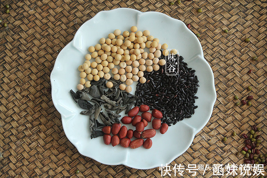 黑木耳|早餐，多给家人做这10款豆浆，香浓细腻营养好，过冬更轻松