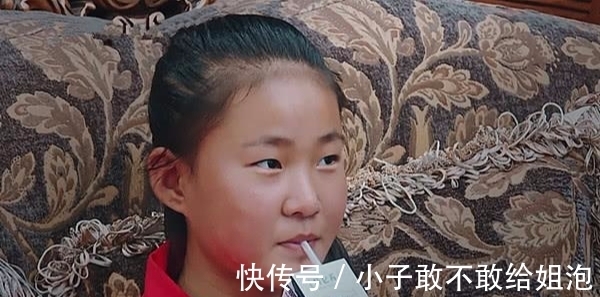 《變形計(jì)》山村女孩喝奶,誰注意到城市哥哥的表情?