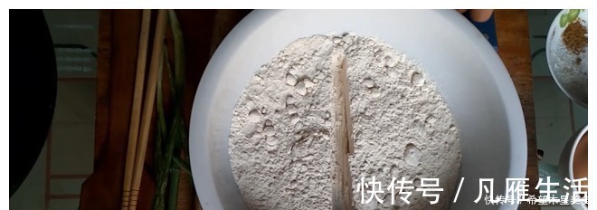 白糖|教你在家做鸡蛋灌饼,保准起层又鼓泡,做法详细讲解,想失败都难!