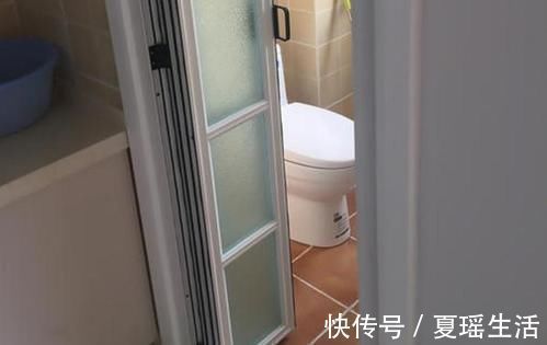 卫生间|卫生间万万不要装平开门,越来越多人装这种门代替,懊悔才察觉