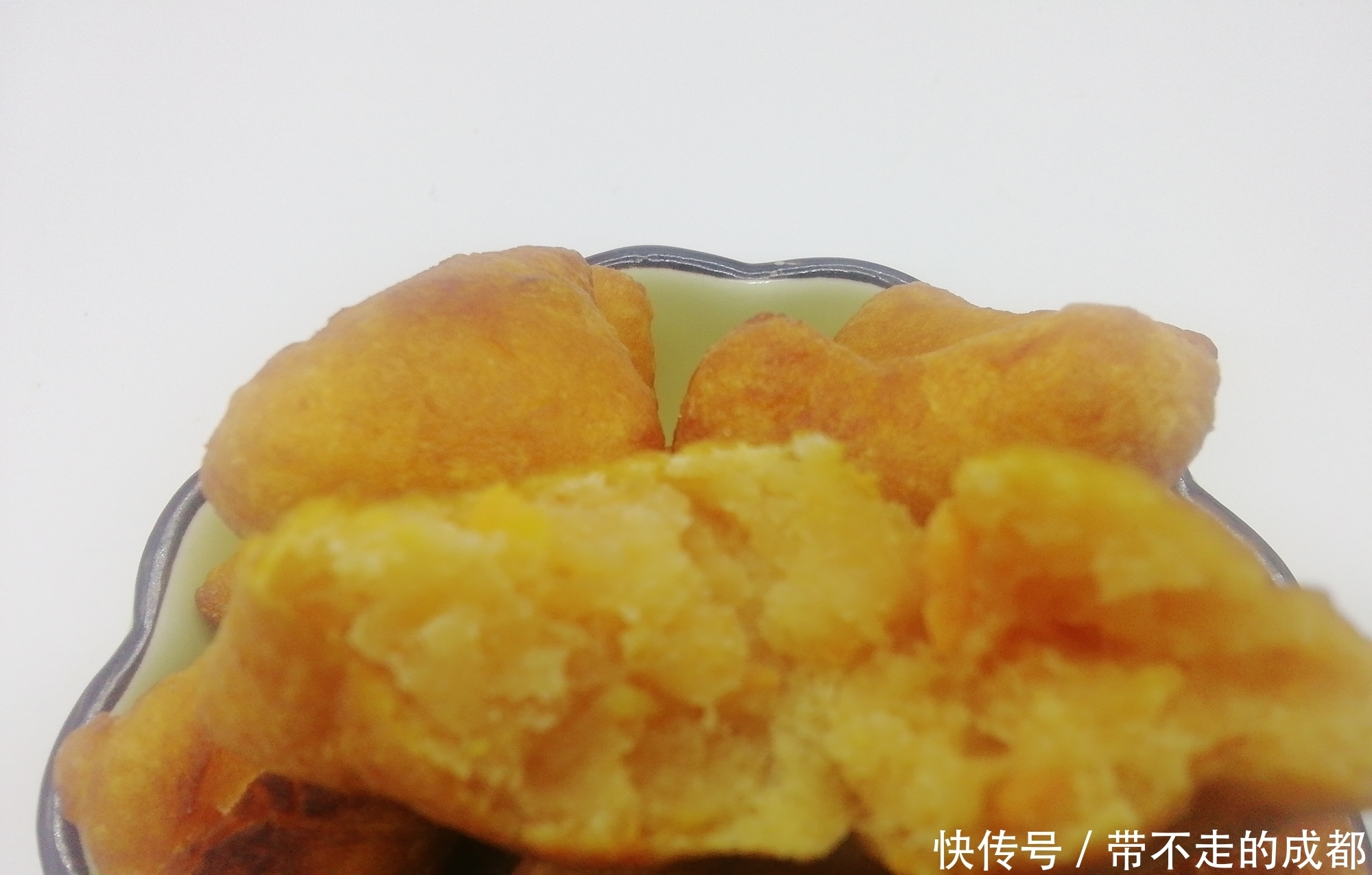 立冬|立冬前后,这美食正新鲜,上笼一蒸一炸,软糯香甜,比吃肉还过瘾