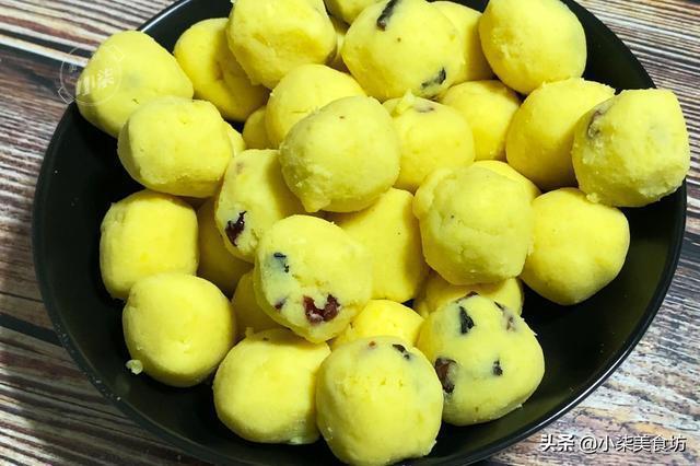 绿豆泥|在家自制绿豆小饼,学会不用买,清凉解暑易消化,老人孩子都喜欢