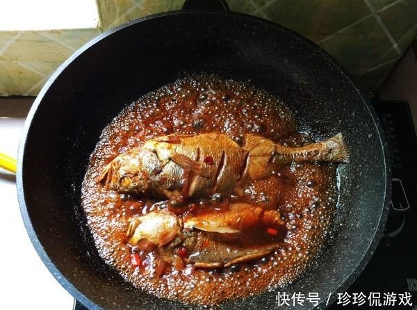 它是鱼腥的“死对头”,炖鱼时加一点,鱼肉更鲜嫩,一点都不腥!