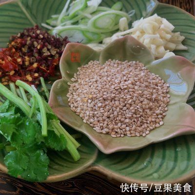 晚间食光：风味茄子，酸酸甜甜开胃菜